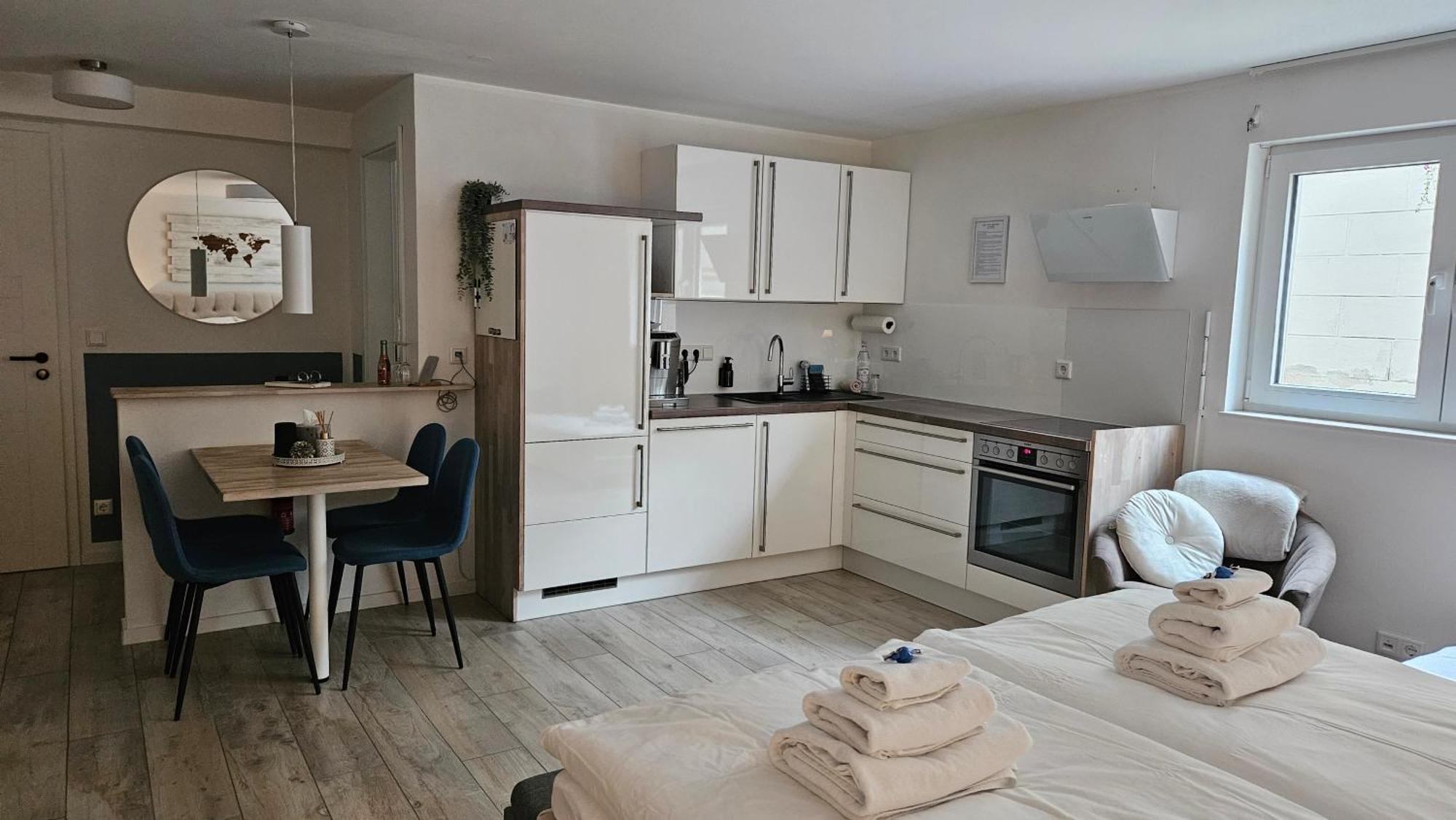 Enny Suite Apartment Im Schoenen Rheinland โลห์มาร์ ภายนอก รูปภาพ