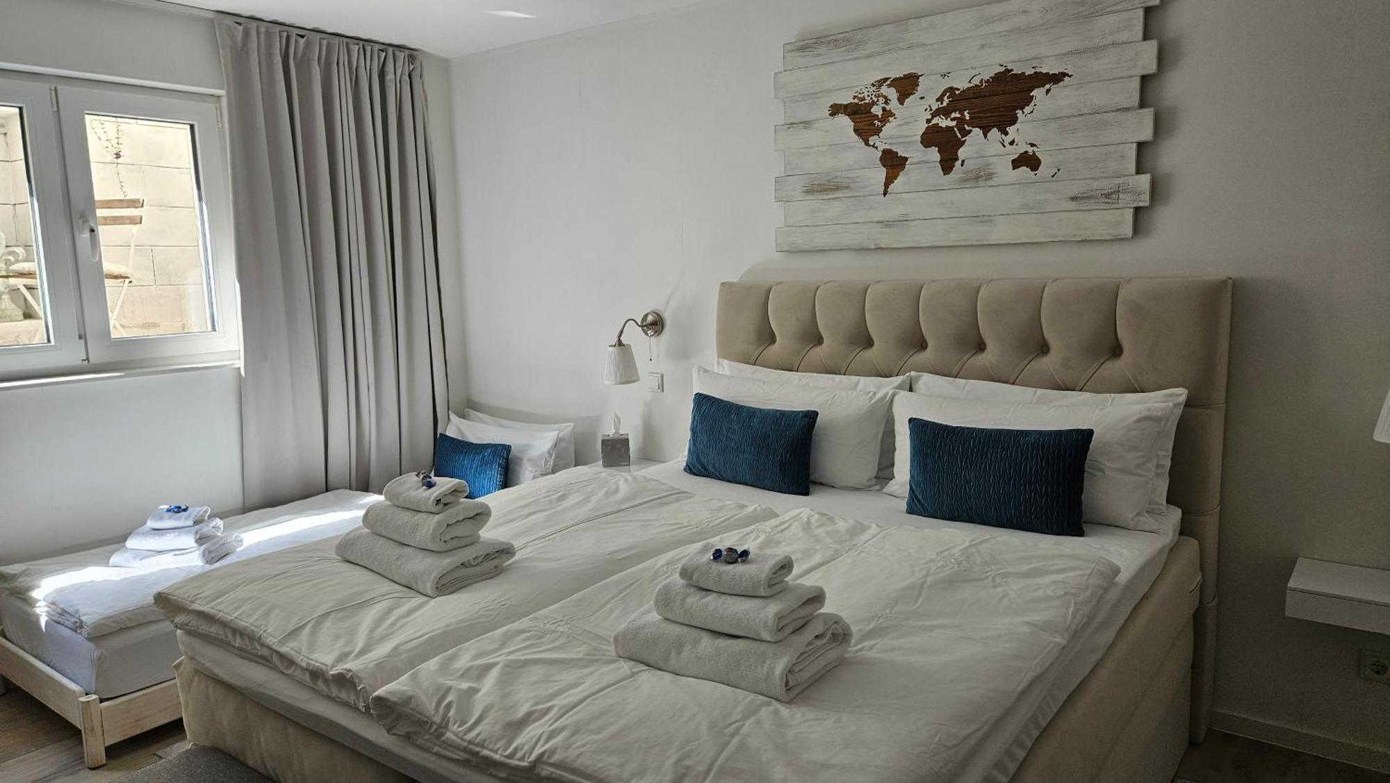 Enny Suite Apartment Im Schoenen Rheinland โลห์มาร์ ภายนอก รูปภาพ